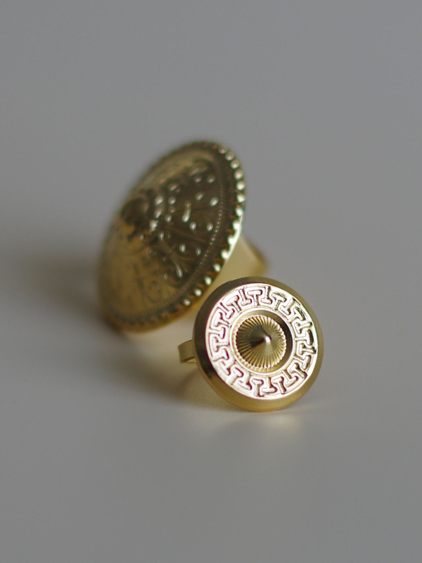 Petit Dôme Gold Ring