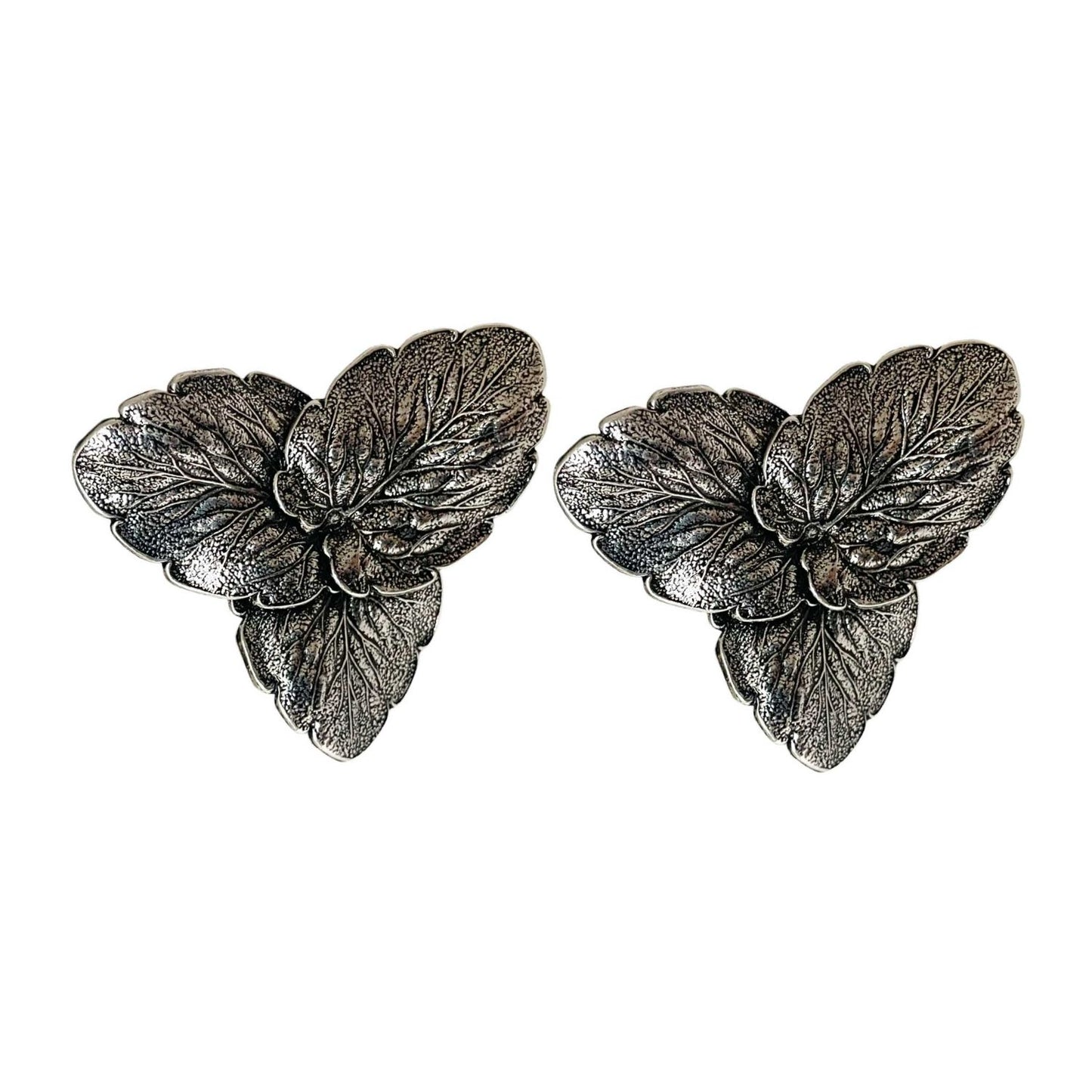 Silver-plated Thya earrings