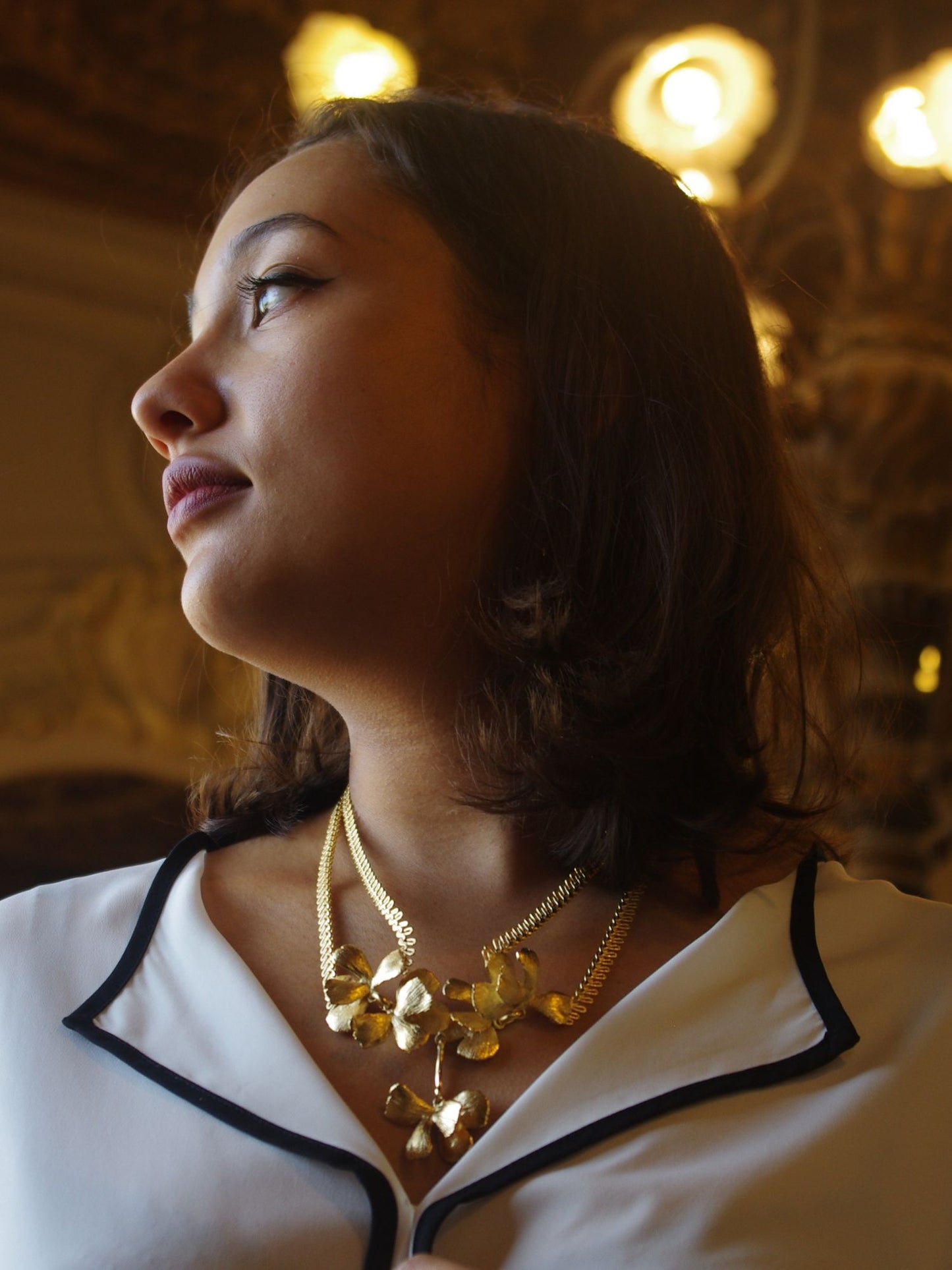Flora gold flower necklace