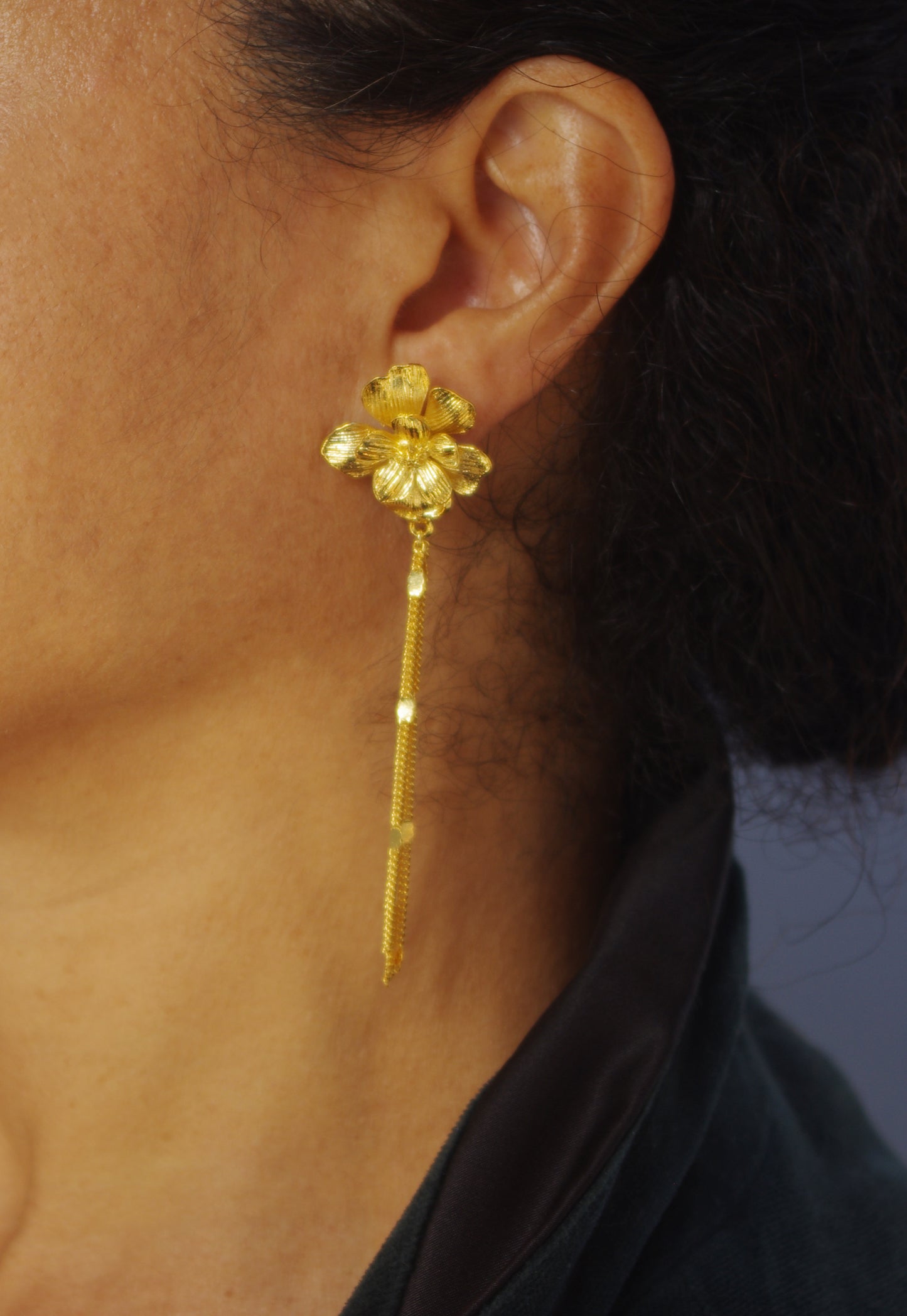 Lucia gold flower pendant earrings