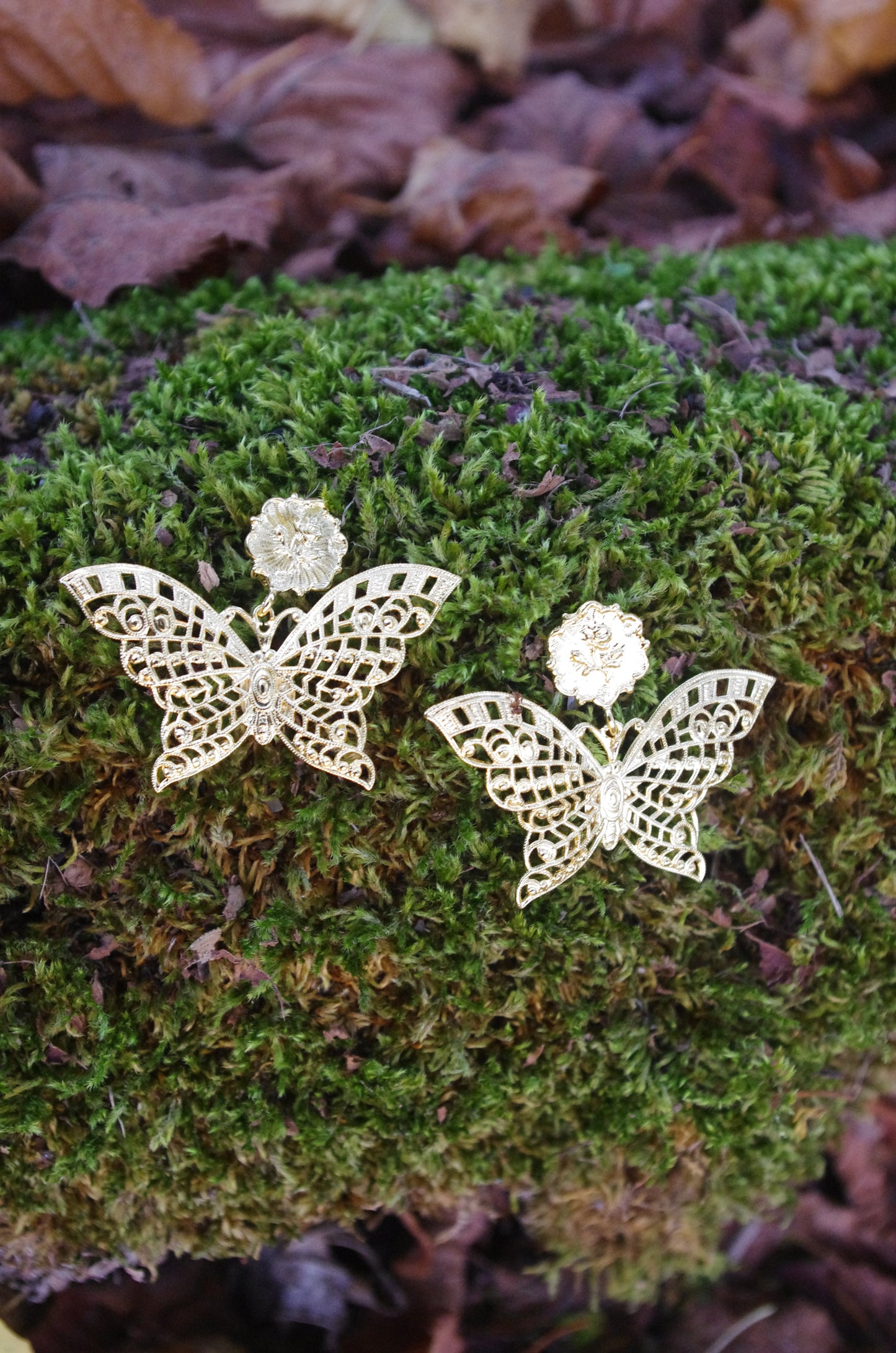 Flow Gold earrings