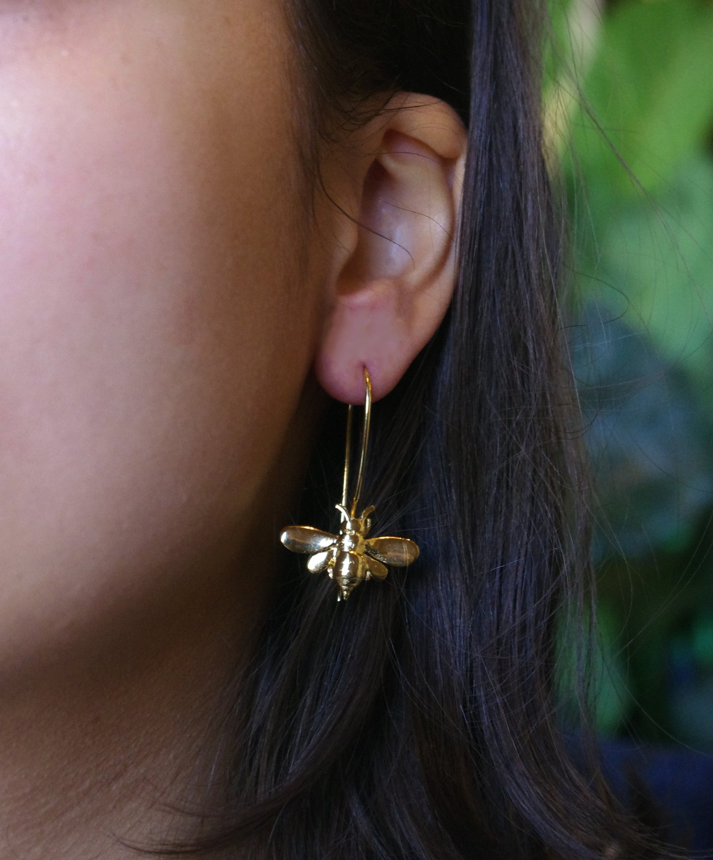 Gold-plated Mini Bee Cali bee earrings