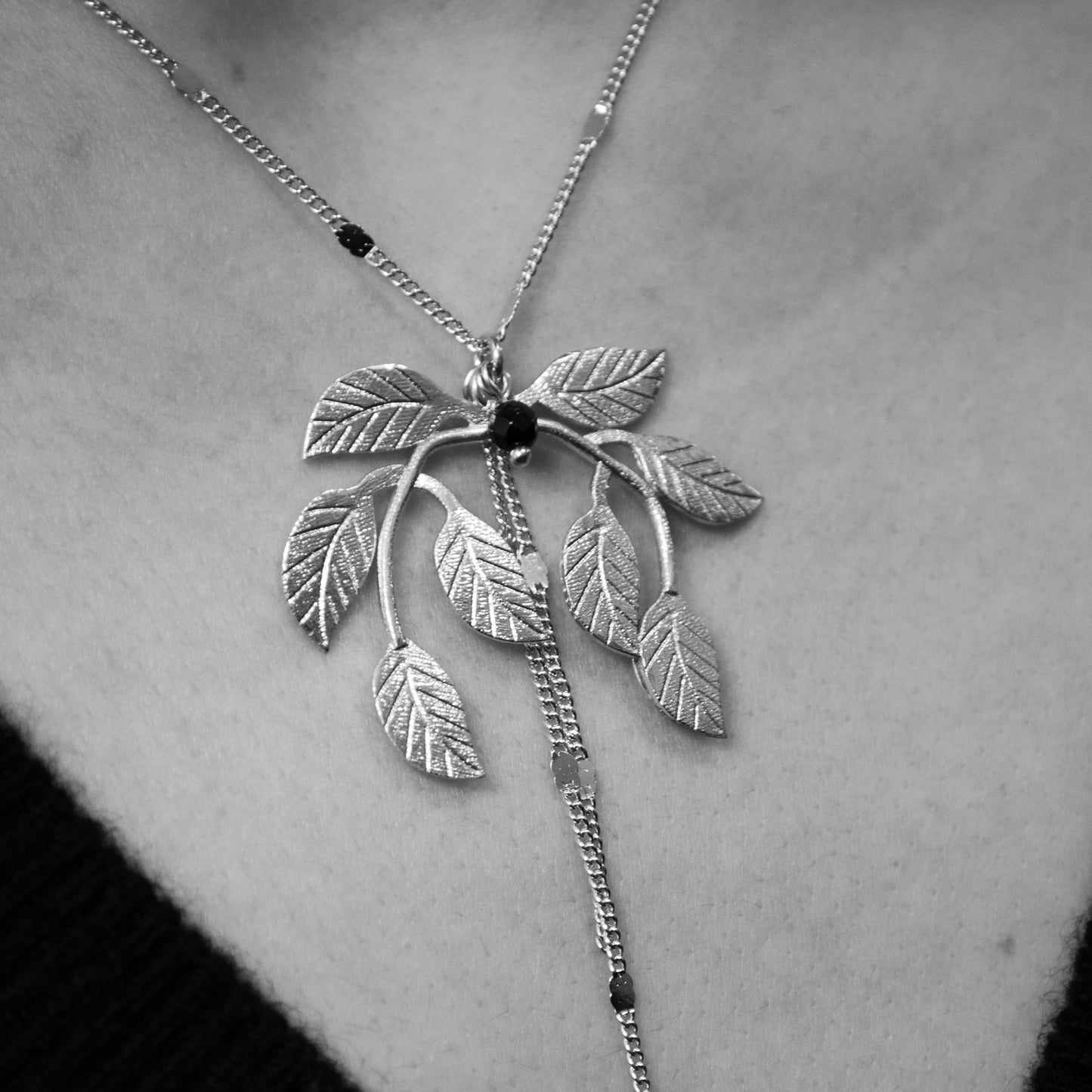 Laurel necklace