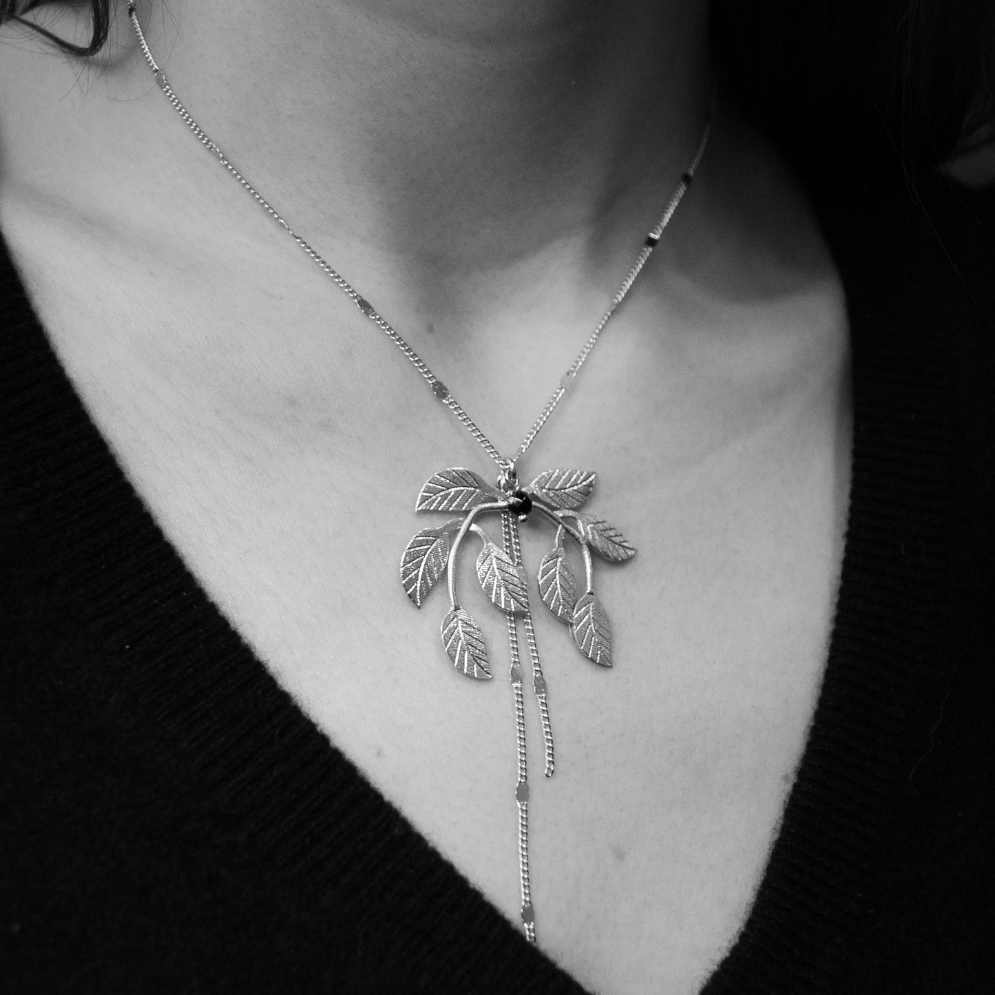 Laurel necklace