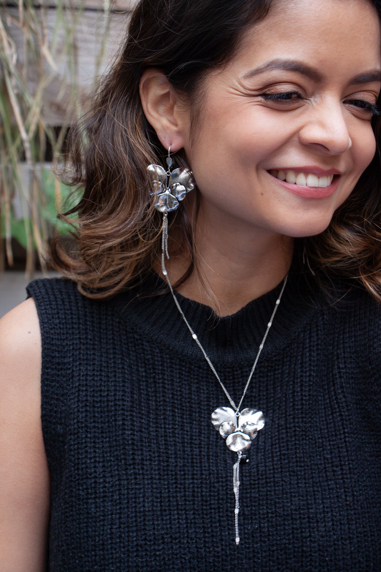 Pansy necklace