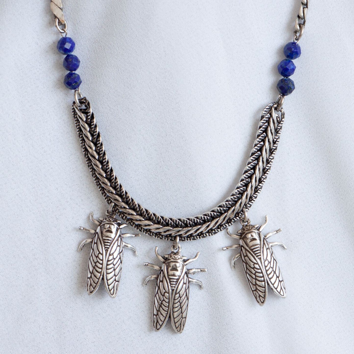 Petite Cigale Cica silver and Lapis necklace