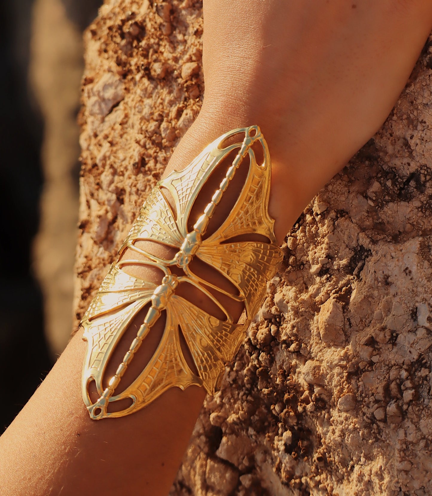 Double dragonfly gold cuff