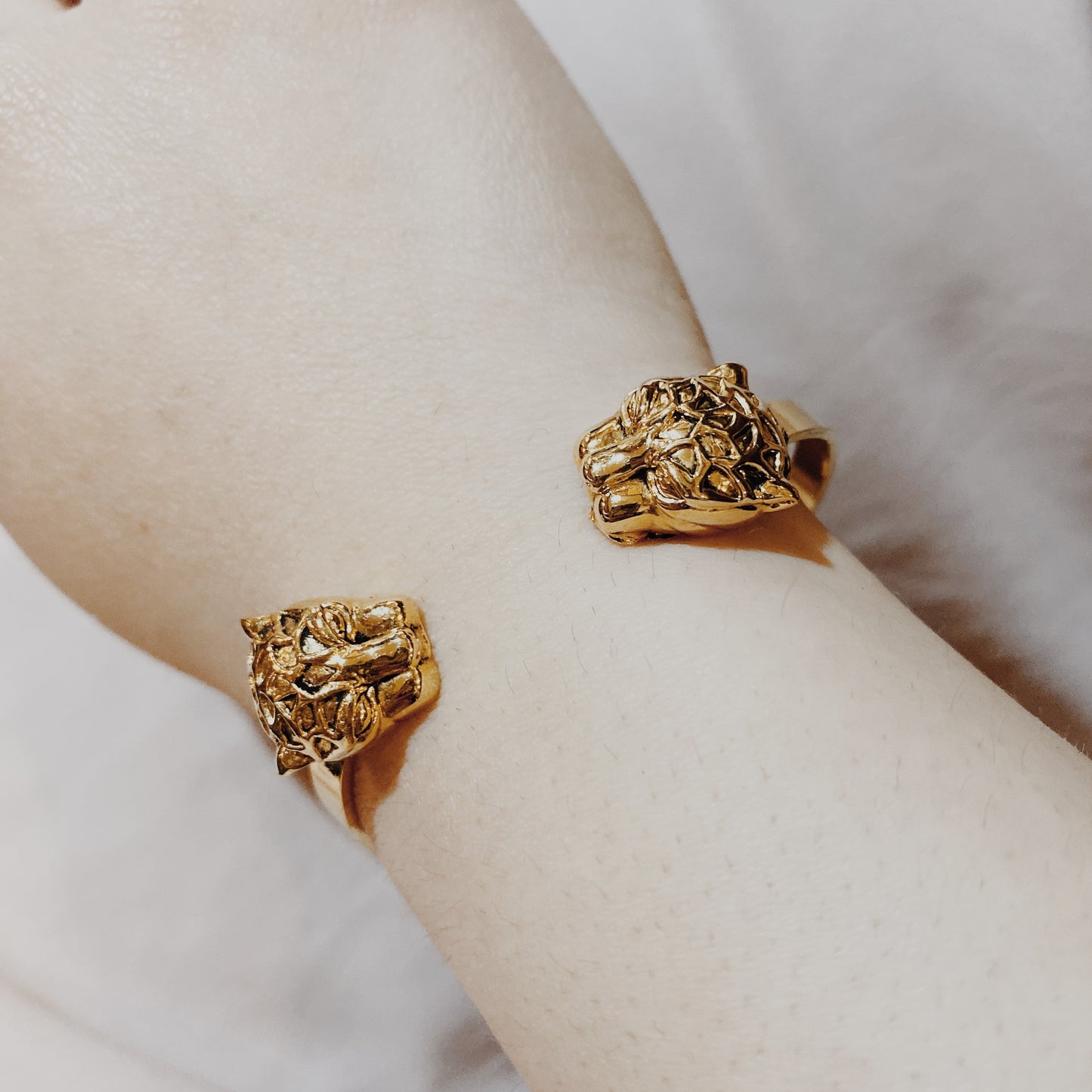 GOLDEN PANTHER BRACELET
