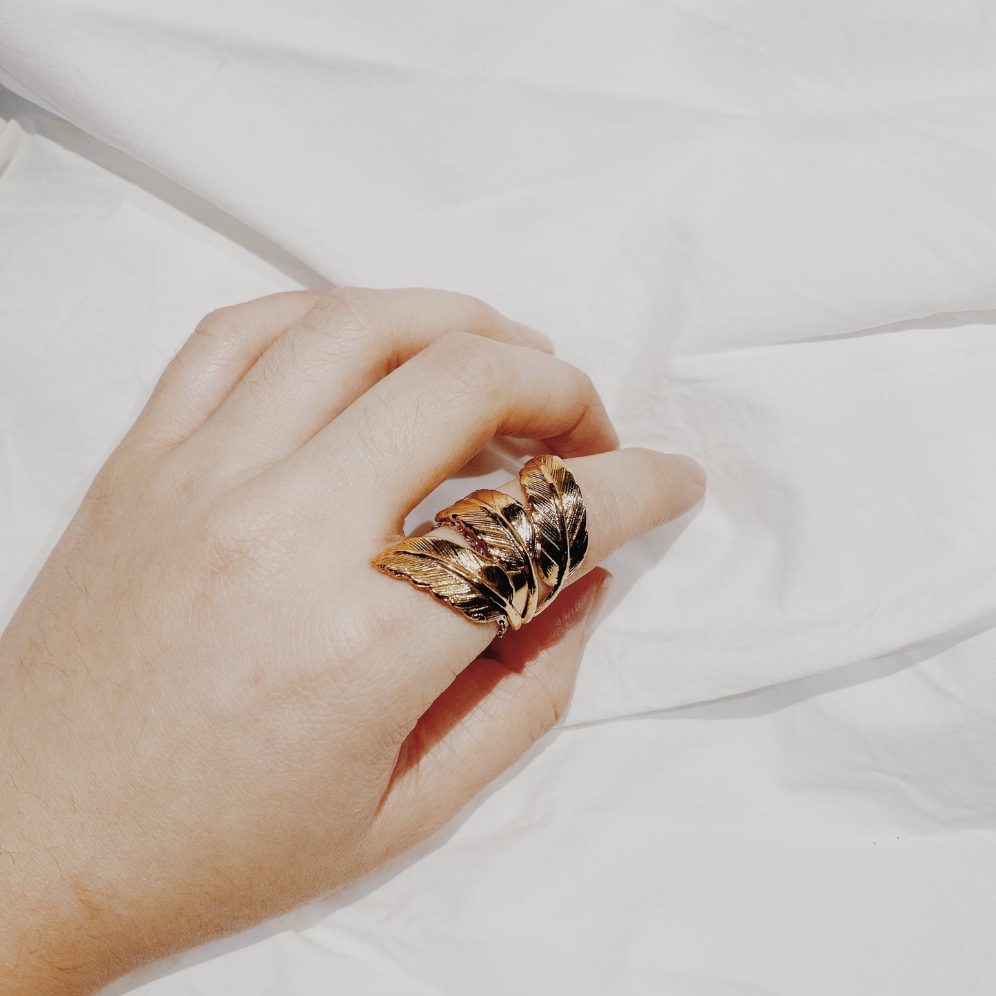 3 Feathers Gold Ring