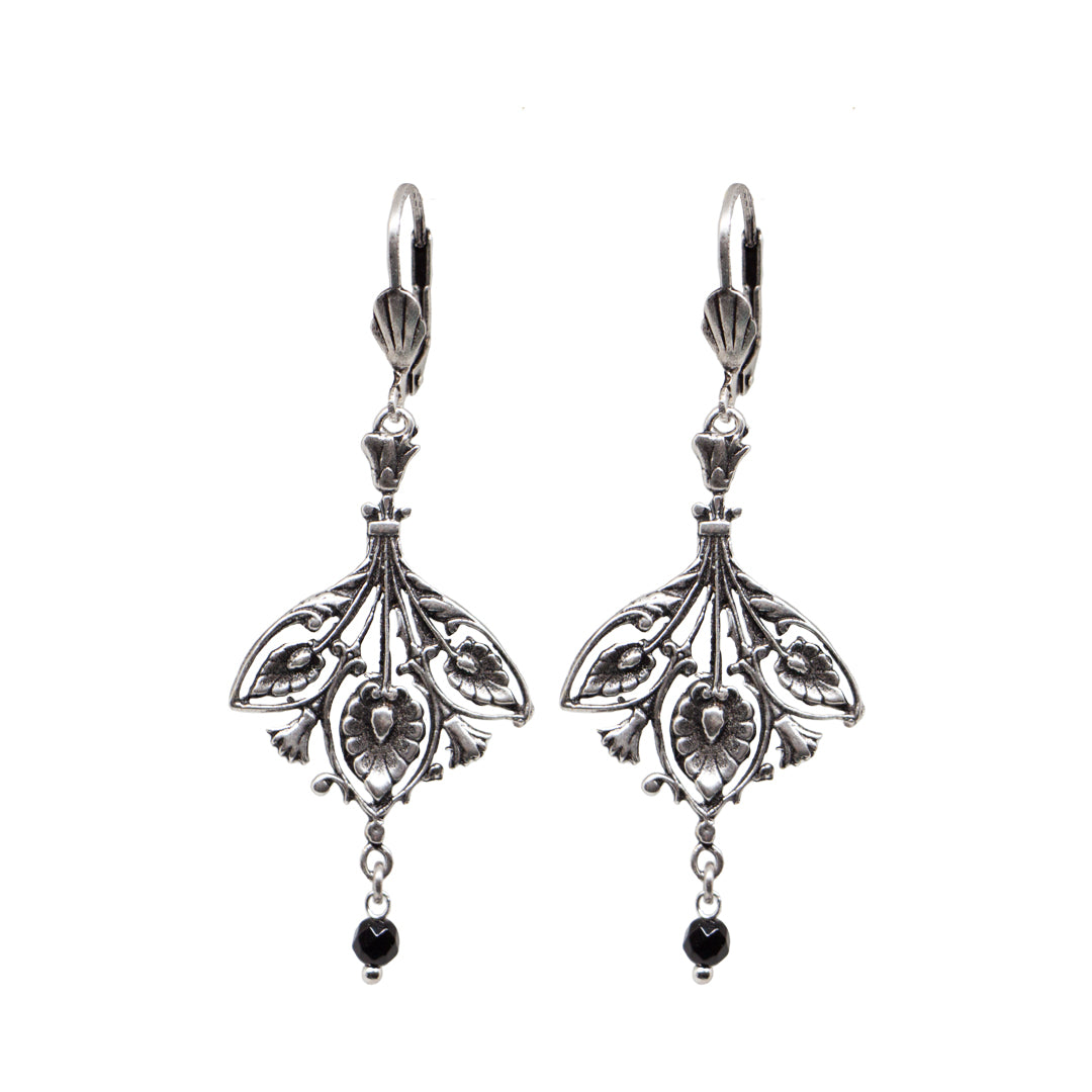 Trois Feuilles earrings