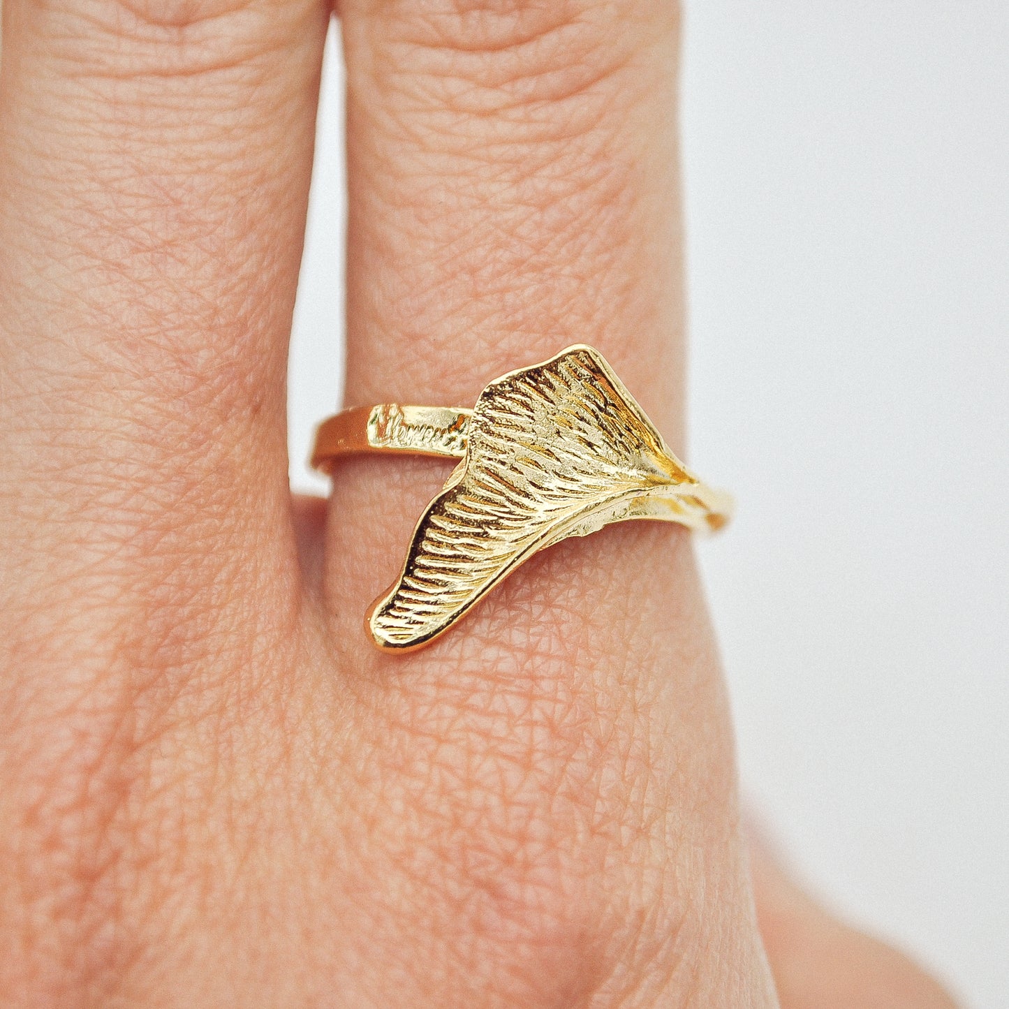 Small Ginkgo Gold Ring