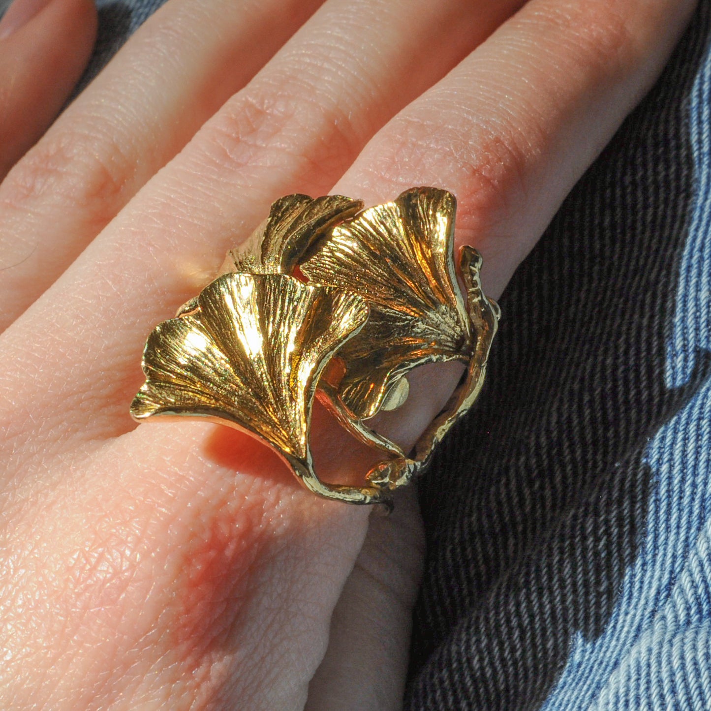 Ginkgo Tao gold ring