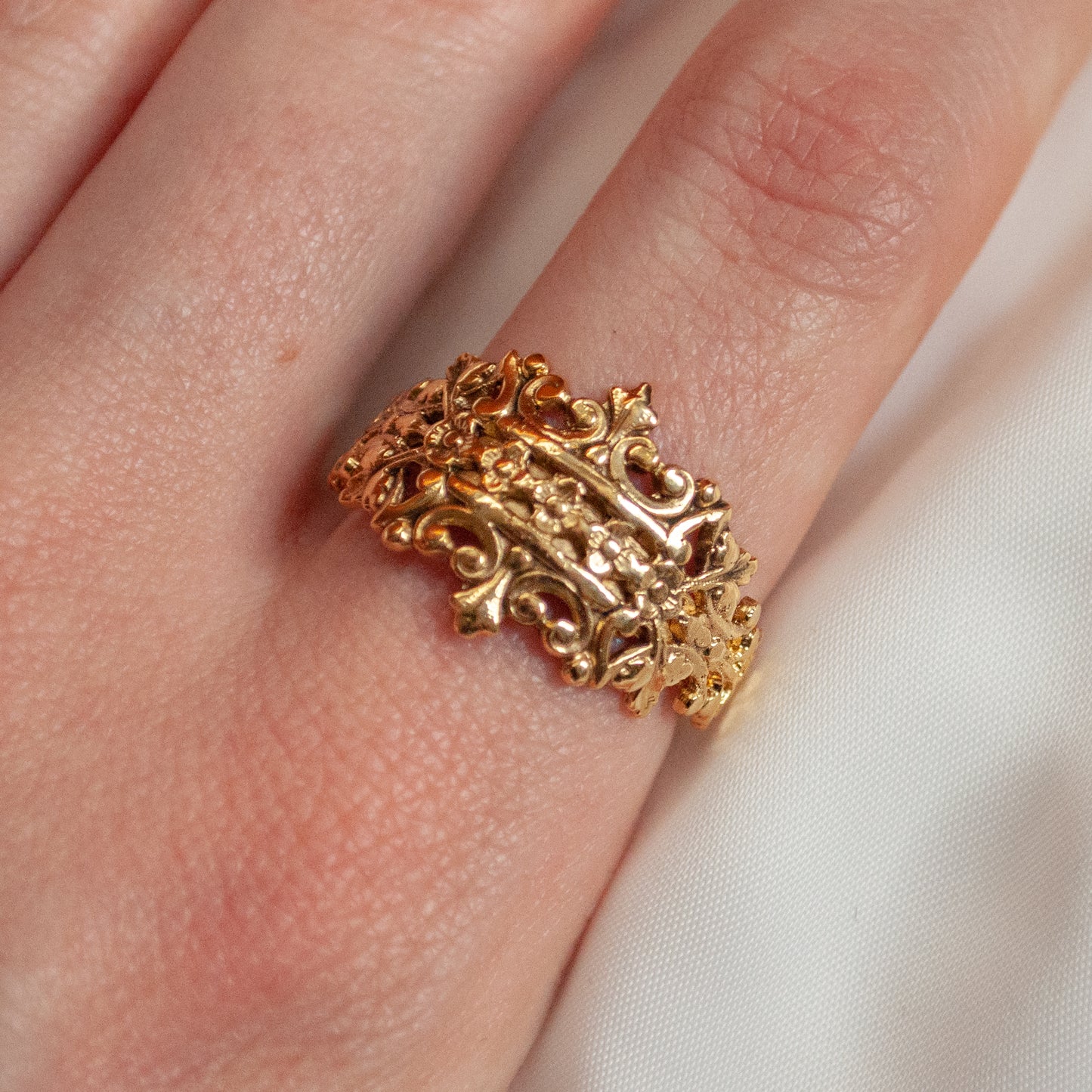 Little Baroque Gold Ring