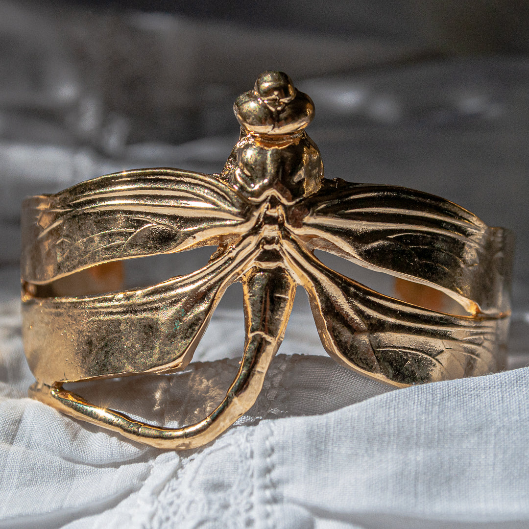 Curved Dragonfly Gold Bracelet