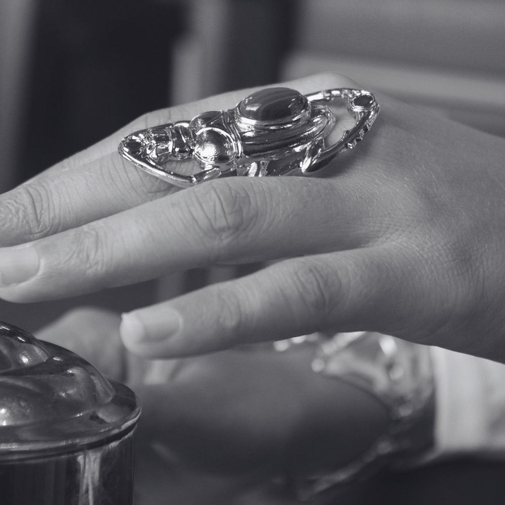 
                  
                    Bague Oscar Dorée Cornaline
                  
                