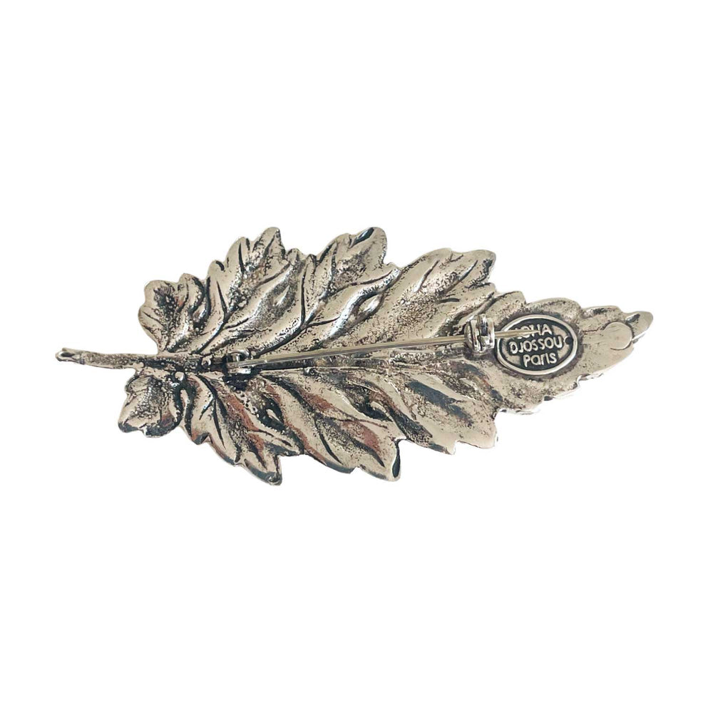 
                  
                    Broche Feuille Argentée
                  
                