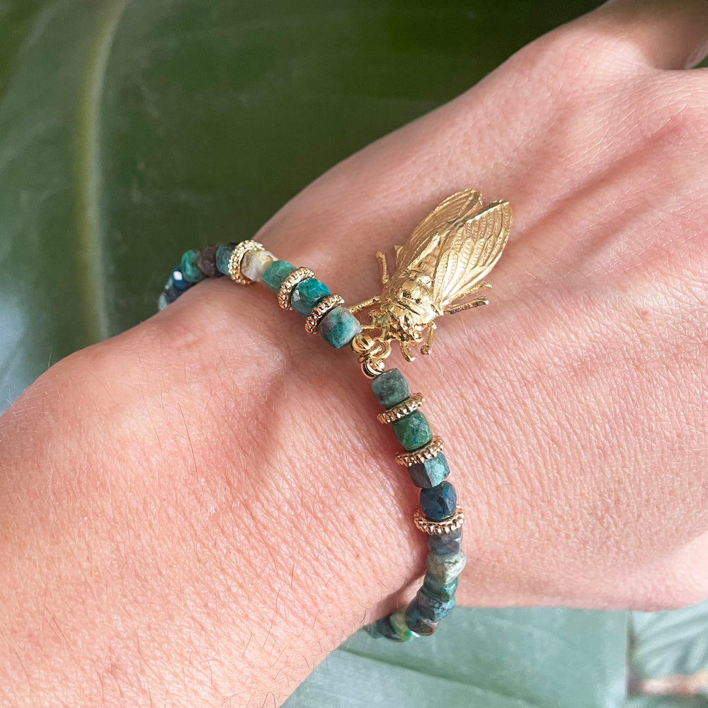 Bracelet Pierres fines et Cicada dorée