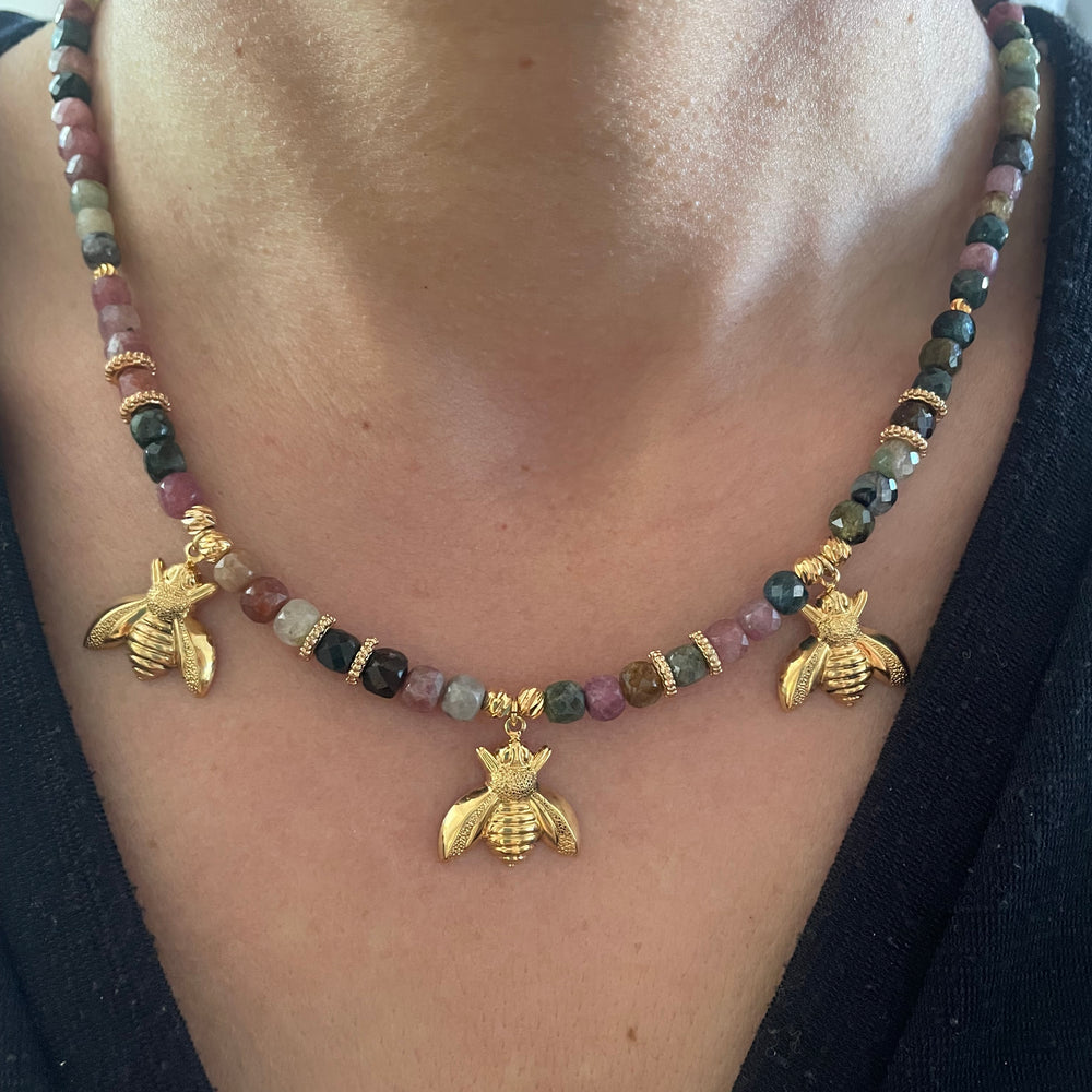 Collier Pierres fines et abeilles dorées