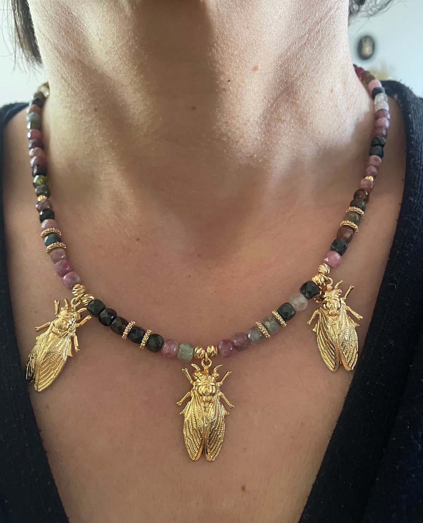 Collier Pierres Fines et Cicadas dorées