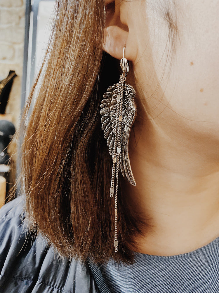 
                  
                    Boucles d'oreilles Aile
                  
                