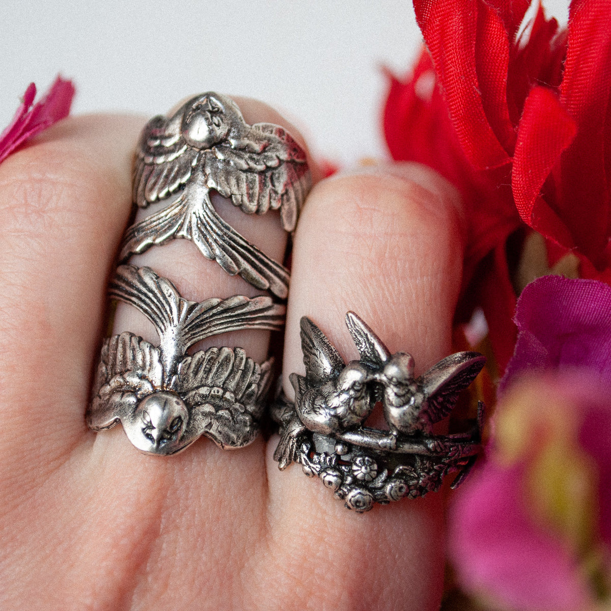 Bague Fantaisie Réglable Motif Hirondelle - Bijou D'occasion