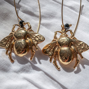 
                  
                    Boucles d'Oreilles Tige Bee
                  
                